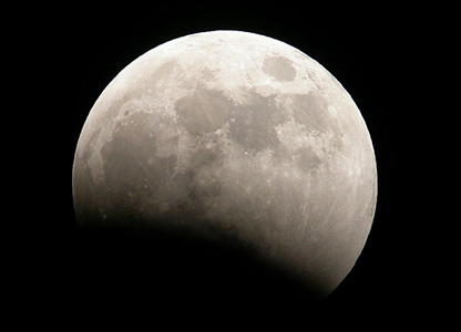 Total lunar eclipse begins, 3 Mar 2007